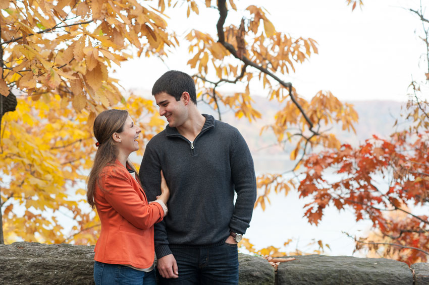 07-mikkelpaige-kristen_anthony-engagement-nyc_fort_tyron_cloisters_fall