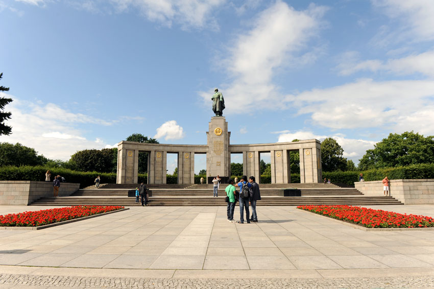 Mikkel Paige Photography | Travel | Europe | Berlin, Germany | Tiergarten Soviet War Memorial