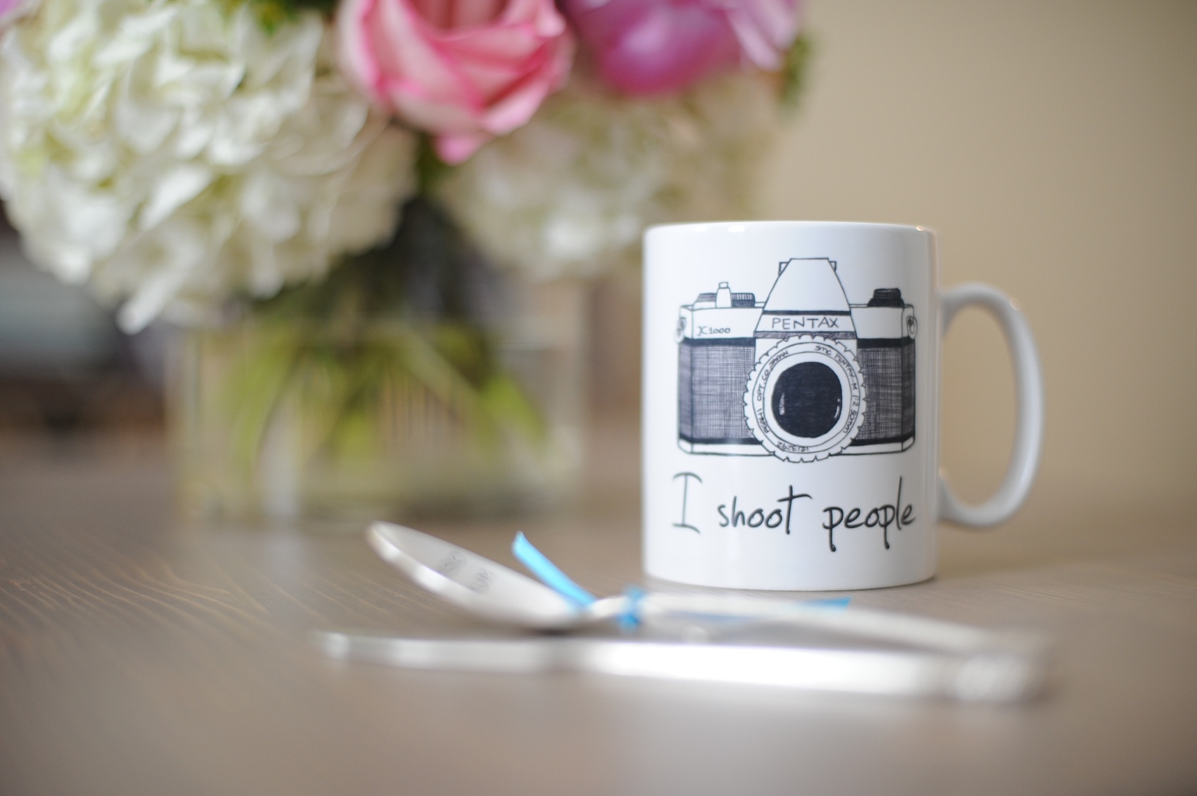 photographer gifts i shoot people mug and stamped flatware