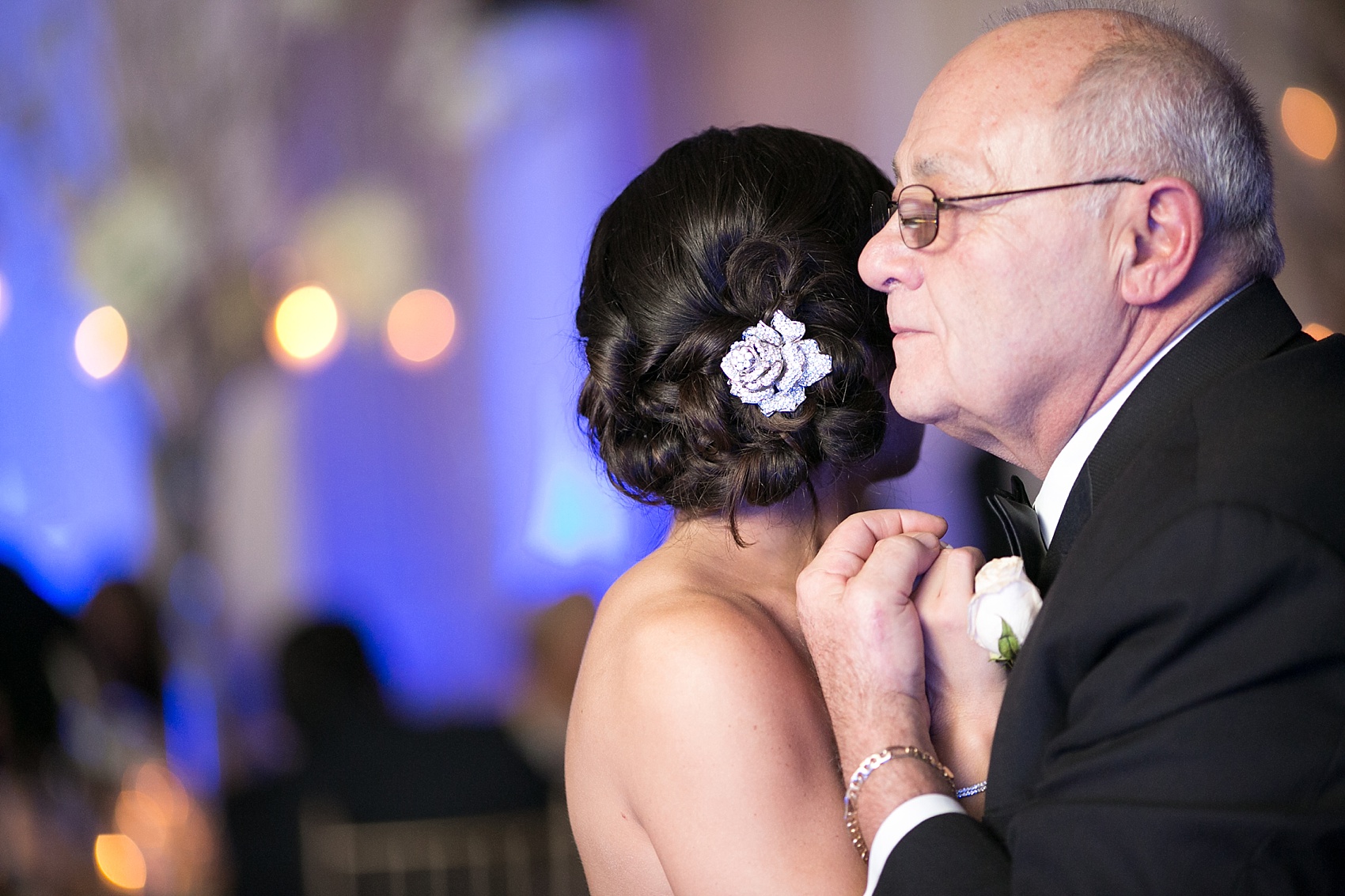 Father of the Bride moments. Images by Mikkel Paige Photographer. #fathersday #fatherofthebride