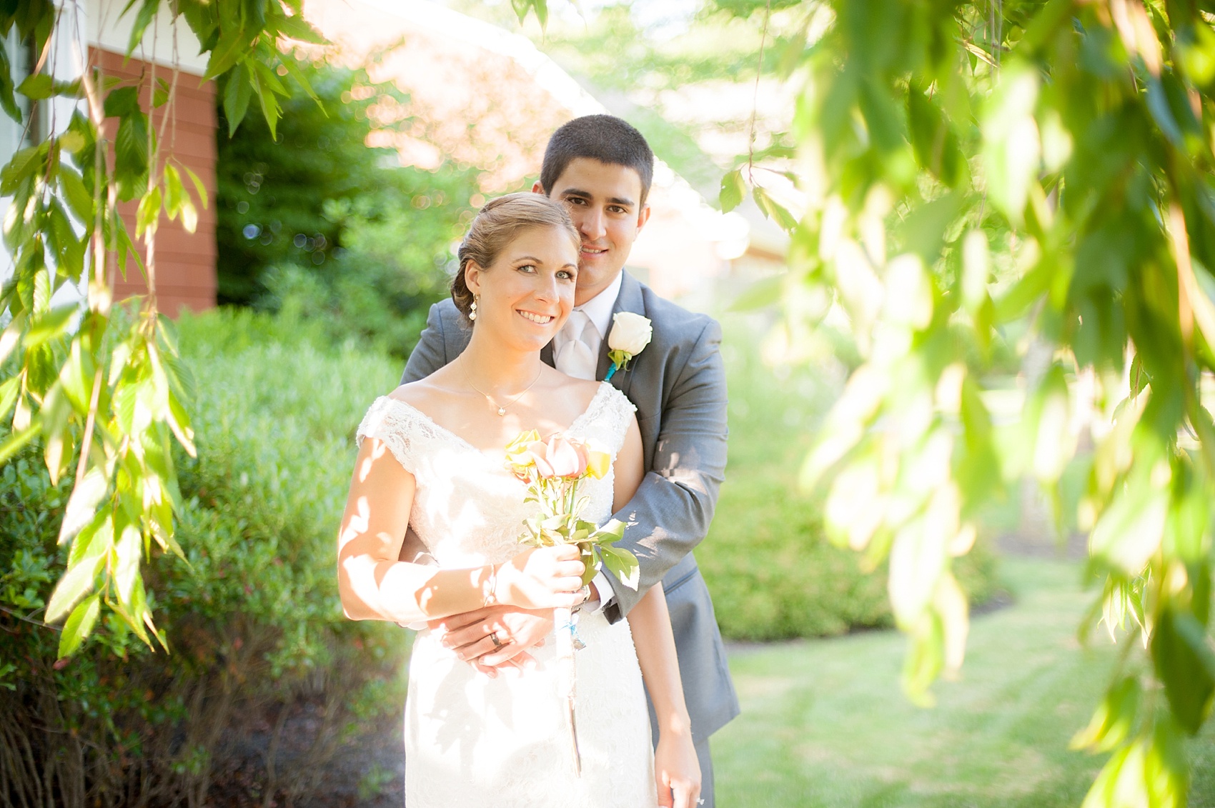 Hollow Brook Golf Club summer wedding photos in Cortlandt Manor, New York, by Mikkel Paige Photography. 