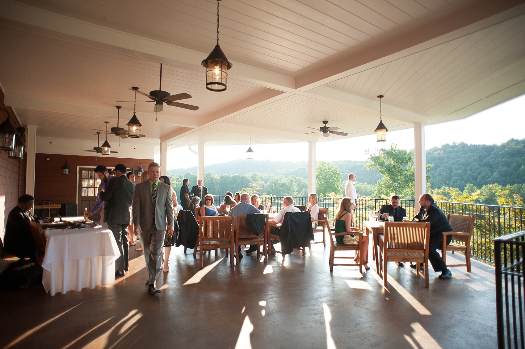 Hollow Brook Golf Club summer wedding photos in Cortlandt Manor, New York, by Mikkel Paige Photography. 