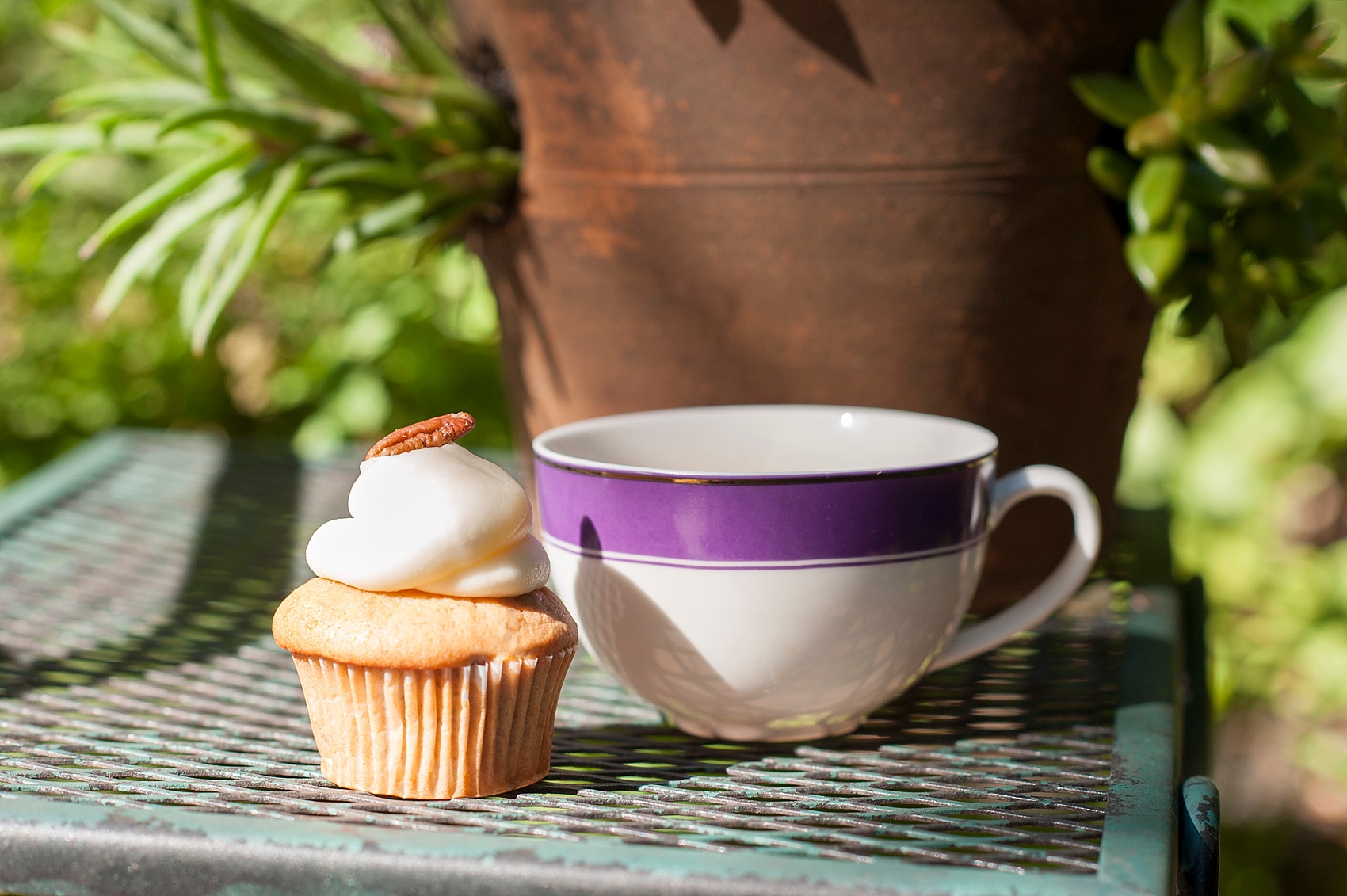Hummingbird flavor from The Cupcake Shoppe, Raleigh, NC. Wedding photographer, Mikkel Paige Photography.