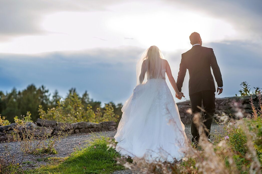 Wedding photos in Alvoen and Bergen, Norway. Destination photographer Mikkel Paige Photography.