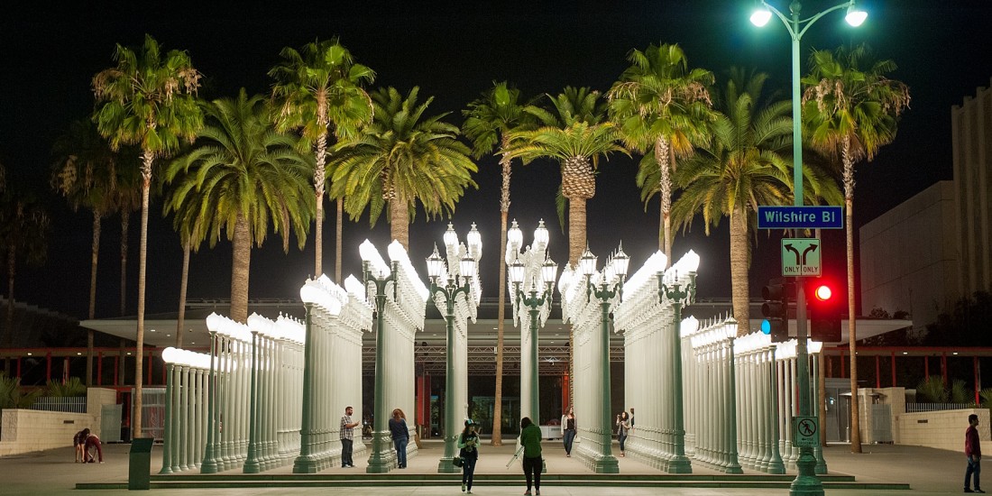 California Iconic Lamp Posts Photos Couple At Los - Los Angeles Art Museum Lamps California Iconic Lamp Posts Photos Couple At Los - Los Angeles Art Museum Lamps