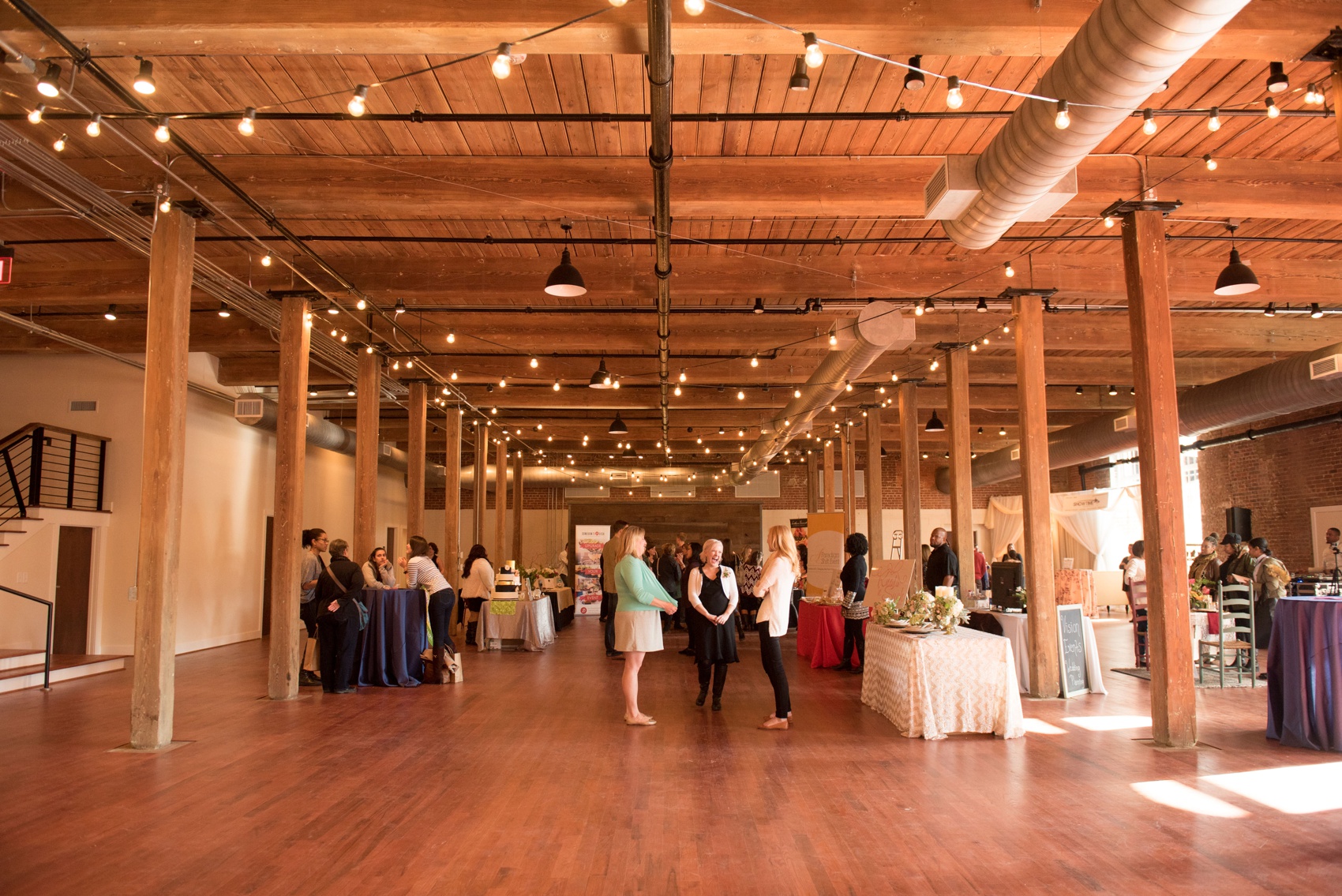 The Cloth Mill North Carolina wedding vendor showcase. Raleigh, Durham and Hillsborough vendors at a rustic, modern location. 
