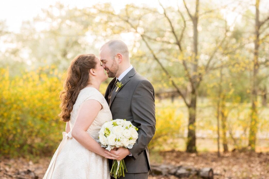 Mikkel Paige Photography photos of a romantic, small spring wedding at Four Oaks Manor, Atlanta Georgia.