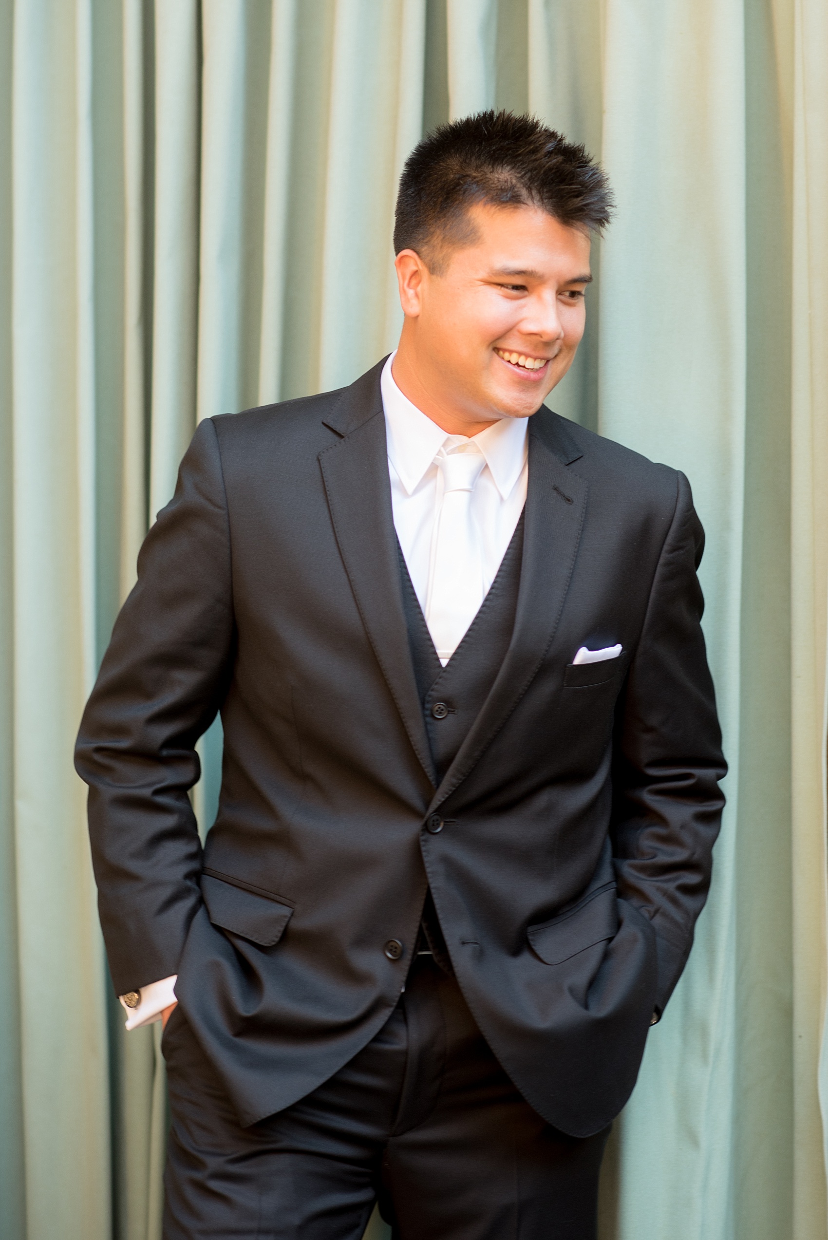 Mikkel Paige Photography photo of the groom at Hotel Los Gatos for his wedidng at Testarossa Winery in California.