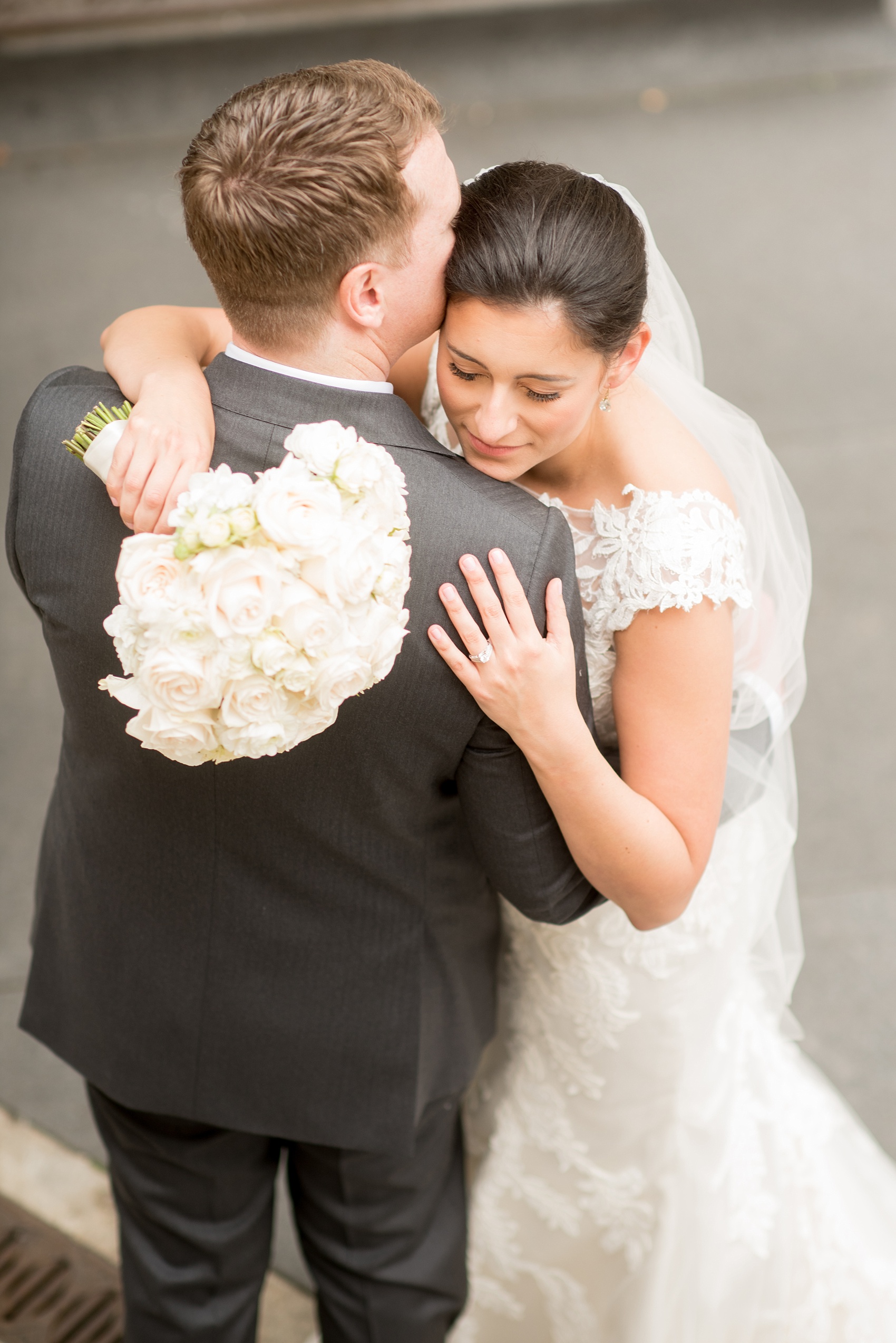 Mikkel Paige Photography photos of a wedding in downtown Chicago at The Rookery. The bride and groom took photos by the waterfront and Riverwalk.