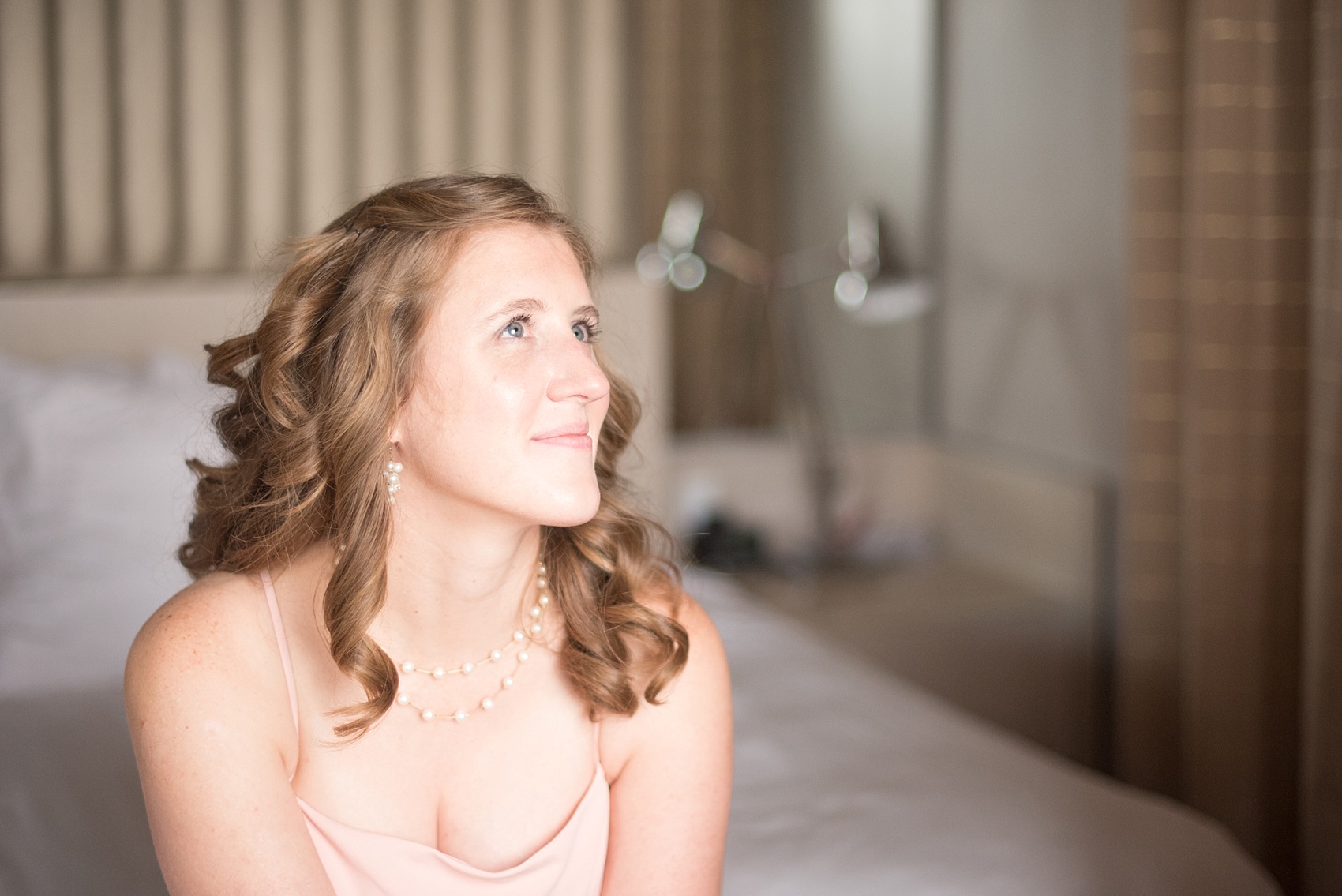 The Cookery Durham wedding photos by Mikkel Paige Photography. Picture of the bride getting ready with her family at 21c Museum Hotel.