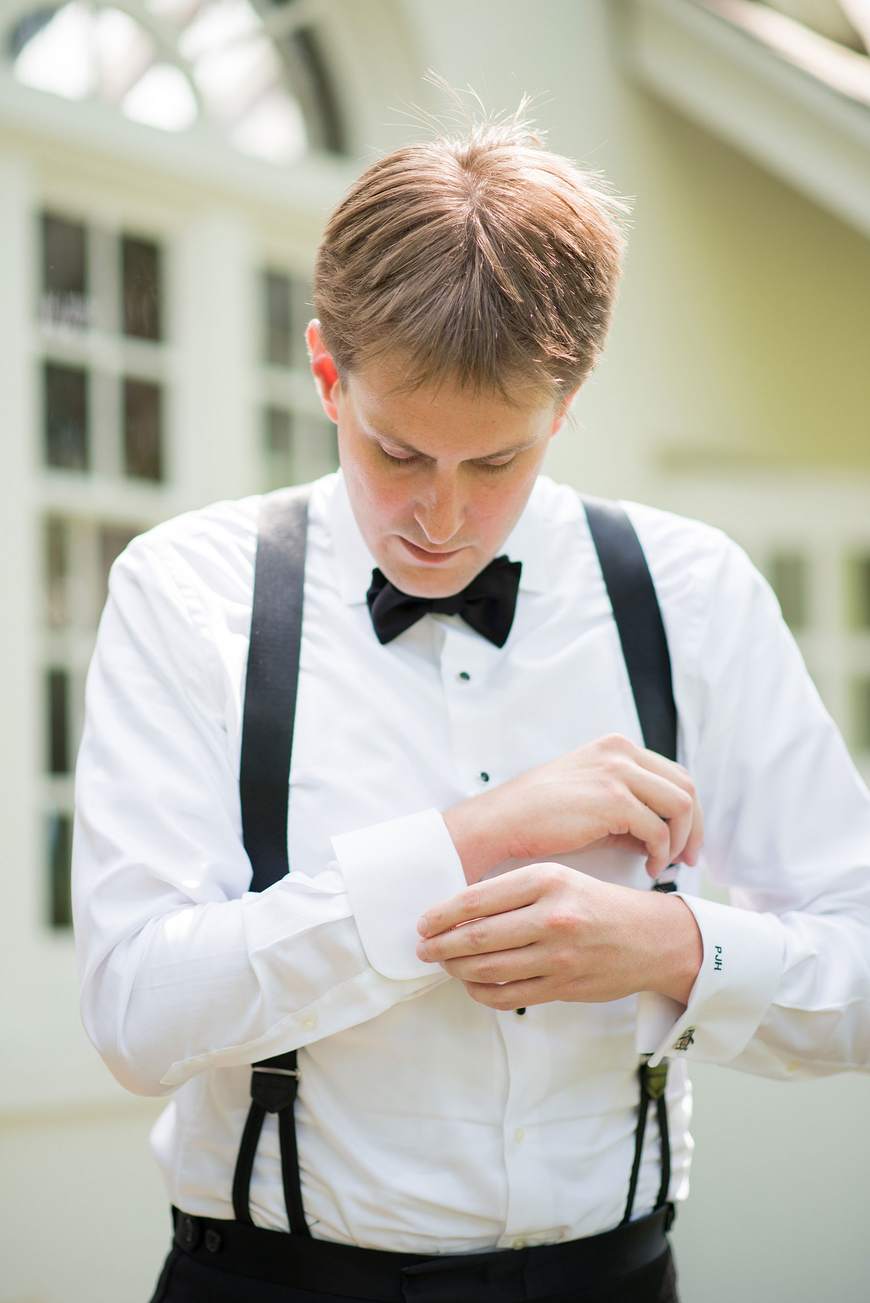 Mikkel Paige Photography photos from a Southwood Estate Wedding in Germantown, New York in the Hudson Valley. Picture of the groom getting ready.