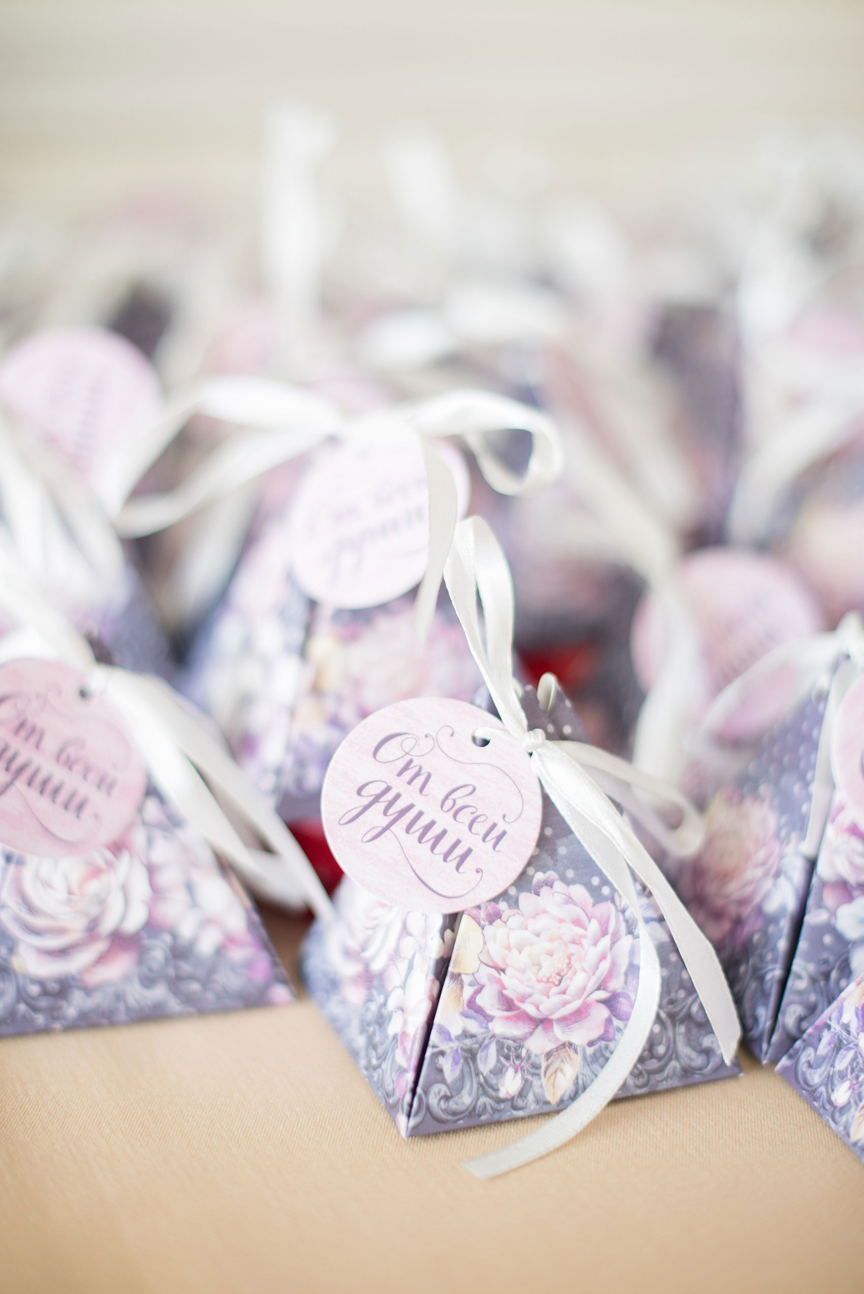 Mikkel Paige Photography photos of a wedding at Crabtree Kittle's House. Detail picture of the favors. 