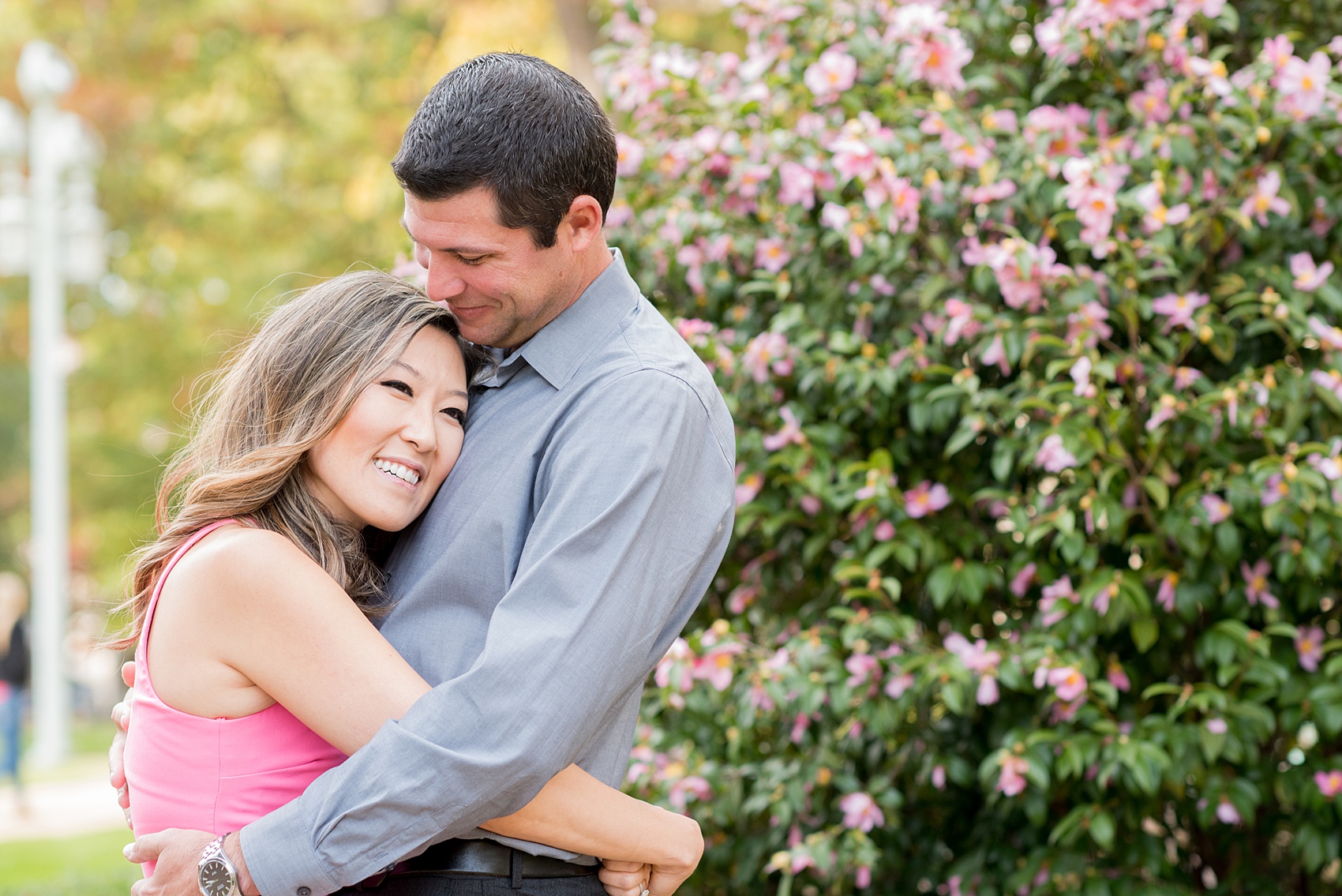 Colorful photos during a fall, autumn season engagement session. Taken by Mikkel Paige Photography in an urban city setting. Click through to see more from this vibrant, unique photography session.