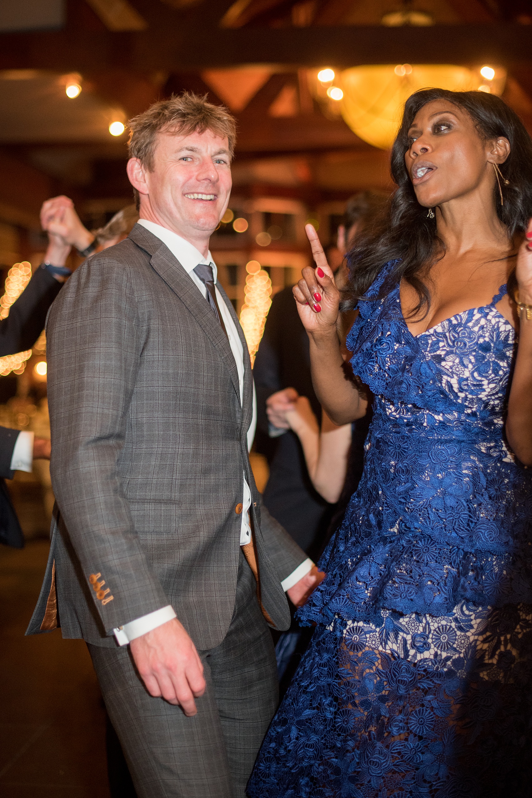 Photos by Mikkel Paige Photography of a Central Park Wedding reception at the Loeb Boathouse venue with a romantic winter theme. Click through for more images from this beautiful day! #CentralParkWedding