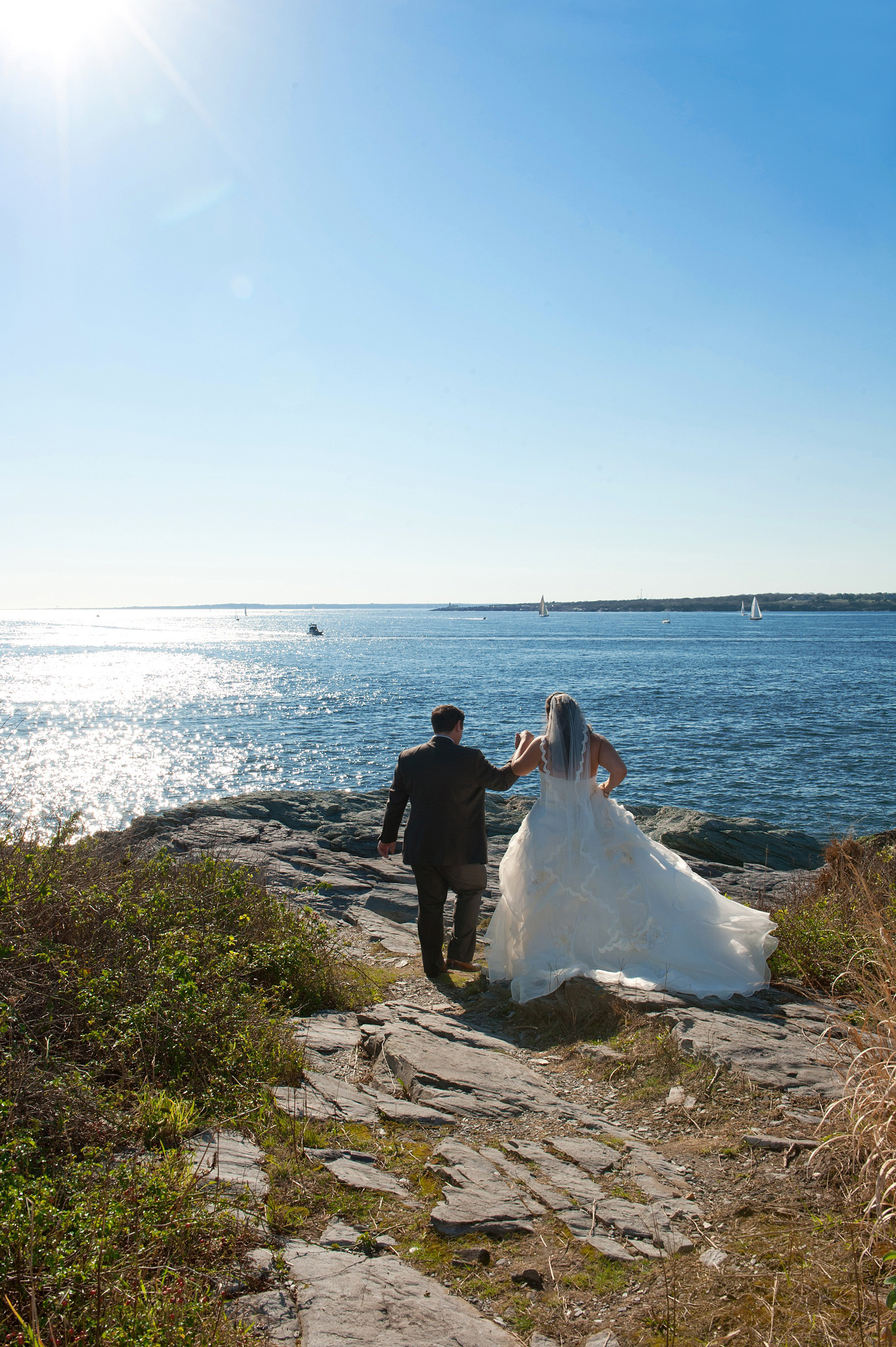 Castle Hill Inn wedding photos by Mikkel Paige Photography in Newport, Rhode Island. Click through to see more galleries from east coast events, filled with beautiful reception ideas, bride photos and New England inspiration! #NewportRhodeIsland #NewEngland #WeddingPhotos 