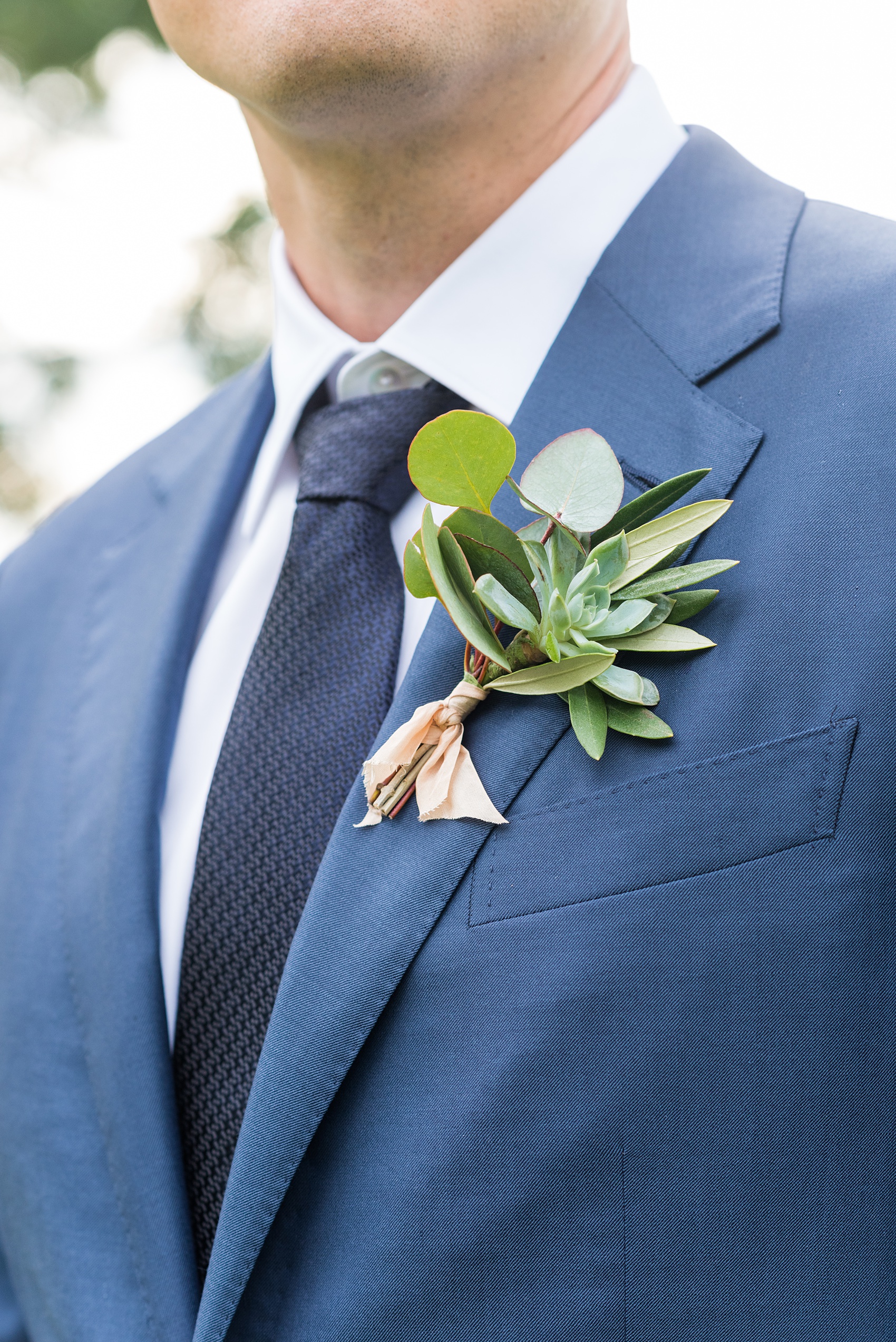 Charlottesville wedding photos by Mikkel Paige Photography at the Lodge at Mount Ida Farm. This Virginia venue is perfect for brides and grooms looking for a beautiful farm reception space. It’s green, romantic, and easy to dress up with flowers or keep simple! The groomsmen wore navy blue suits, succulent boutonnieres, and bridesmaids wore mismatched mint green gowns with colorful bouquets. Click through for the complete post from this May event! Planning and design by @vivalevent and flowers by @apassarelli of Meristem Floral. #Charlottesville #mountidafarm #lodgeatmountida #CharlottesvilleVA #CharlottesvilleVirginia #Charlottesvillewedding #Charlottesvilleweddingphotographer #mikkelpaige #MeristemFloral #VivaLEvent