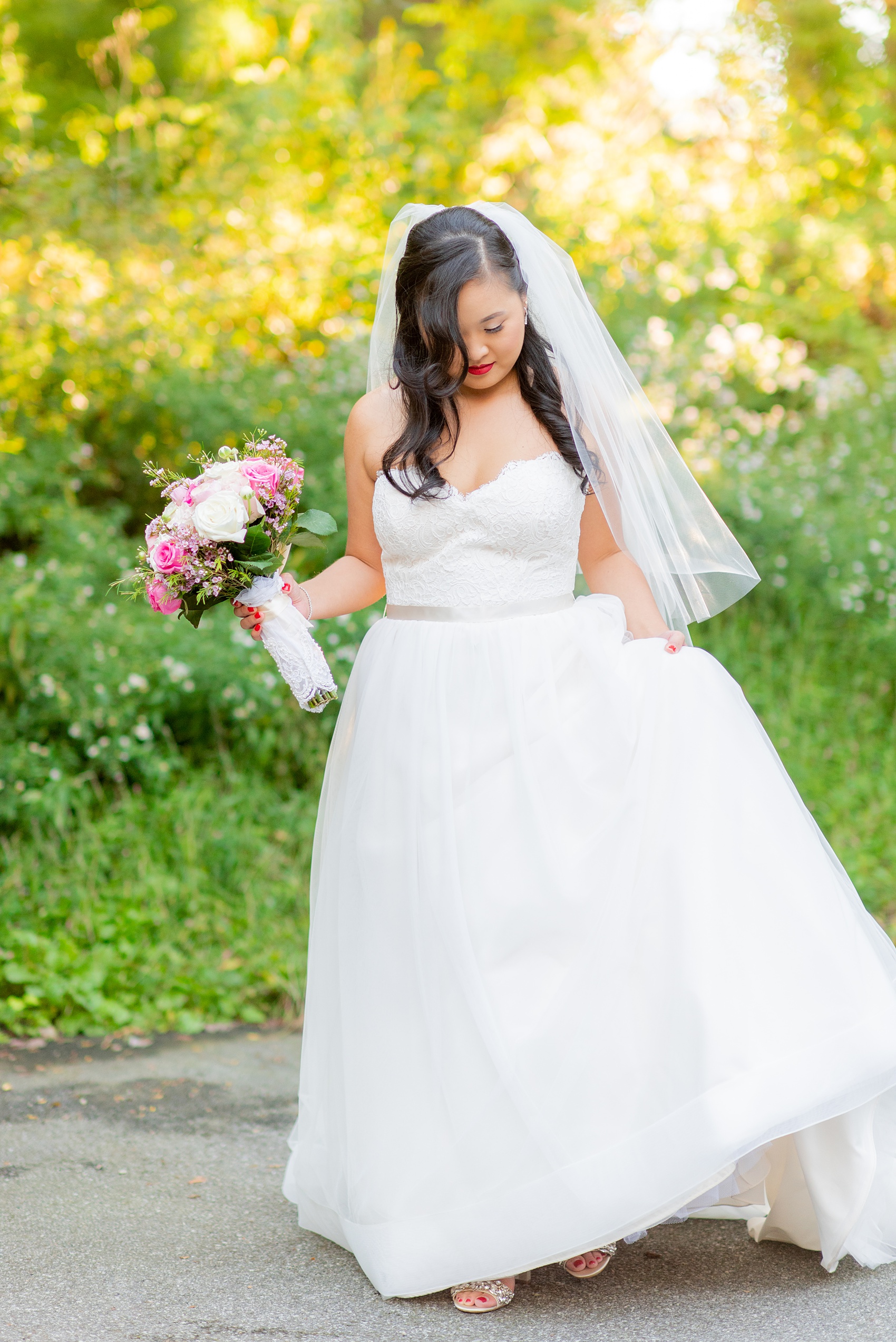 Fall wedding photos at Crabtree's Kittle House in Chappaqua, New York by Mikkel Paige Photography. This venue in Westchester county was the perfect place with a country vibe to capture the bride’s portraits. She had timeless style and wore a strapless lace and tulle dress and wore baby’s breath in her half-up do hair. Click through for more pictures and ideas from her day! #mikkelpaige #CrabtreesKittleHouse #WestchesterWeddingVenues #WestchesterWedding #SeptemberWedding #bride #NYwedding