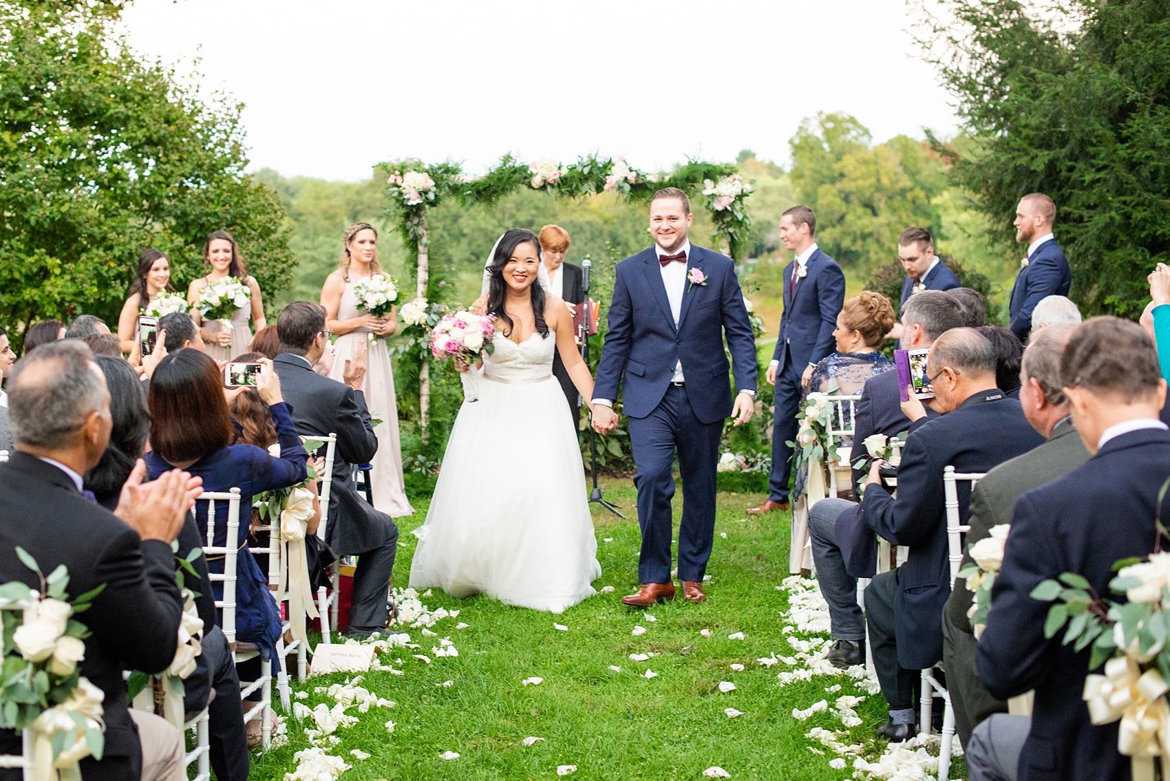Wedding photos at Crabtree's Kittle House in Chappaqua, New York by Mikkel Paige Photography. This venue in Westchester county is a beautiful location for an outdoor September wedding. The couple’s ceremony overlooked an awesome fall landscape and custom chalkboard sign welcomed guests. Click through for more inspiration from their day! #mikkelpaige #CrabtreesKittleHouse #WestchesterWeddingVenues #WestchesterWedding #SeptemberWedding #weddingceremony #outdoorceremony