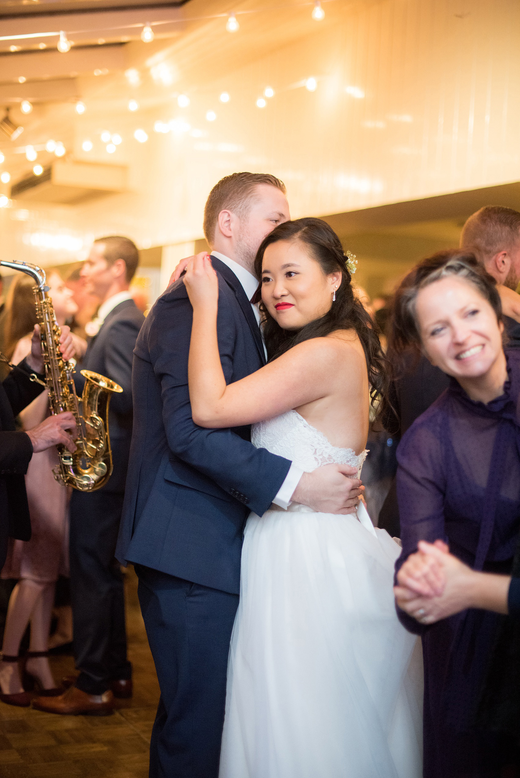 Wedding photos at Crabtree's Kittle House in Chappaqua, New York by Mikkel Paige Photography. This venue in Westchester county is a beautiful location for a September wedding. The bride and groom’s reception had a neutral and pink palette with an outdoor cocktail hour and inside dancing and Photobooth. Click through for more inspiration from their fall day! #mikkelpaige #CrabtreesKittleHouse #WestchesterWeddingVenues #WestchesterWedding #SeptemberWedding #NewYorkWedding #goldwedding #weddingreception #brideandgroom #firstdance