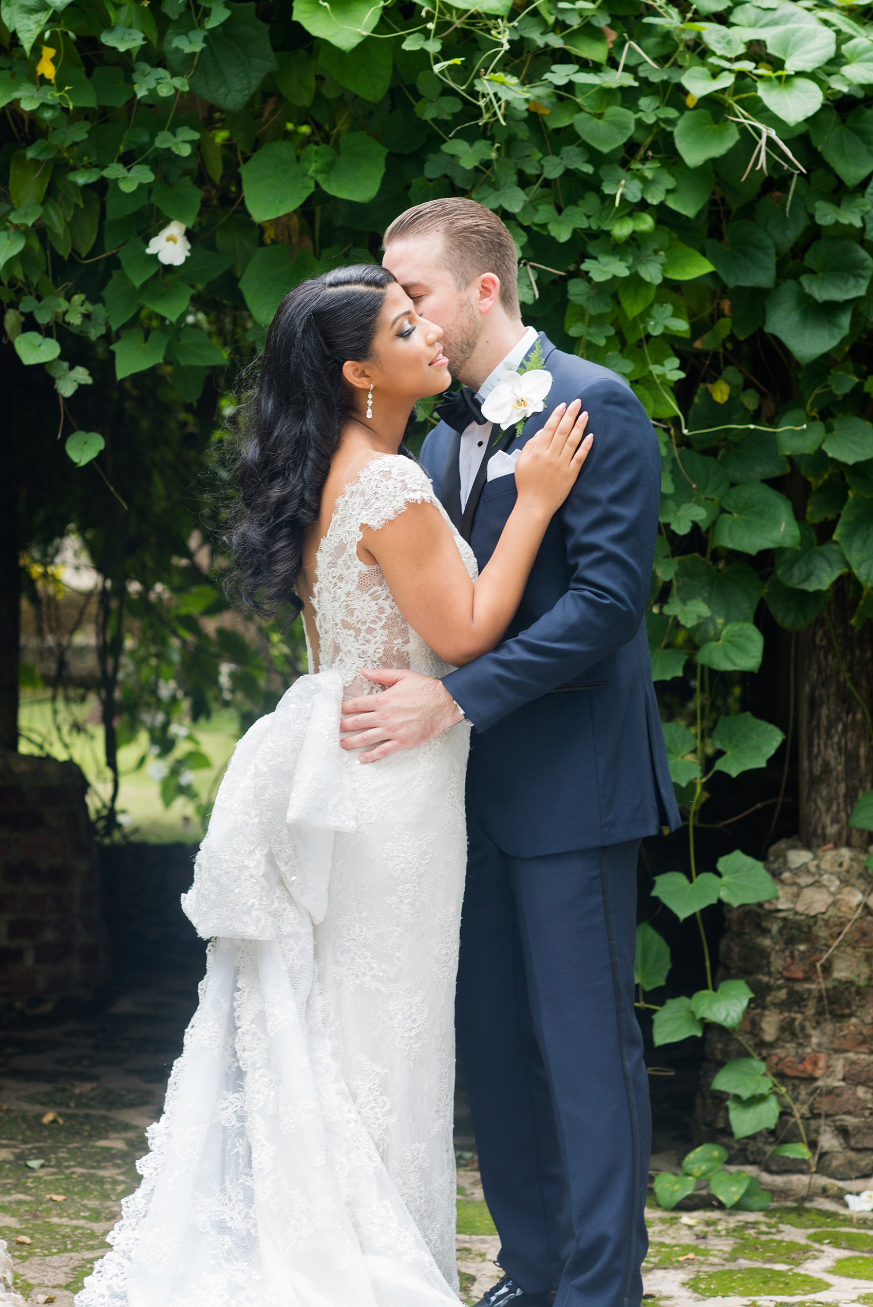 Planning a destination wedding? La Romana is 1 hour from Punta Cana and home to an incredible, all inclusive resort with a beautiful beach and mountains view in the Dominican Republic. It’s a great location, which these pictures of the bride and groom by Mikkel Paige Photography prove again and again! It also doubles as a vacation and honeymoon spot. Click through for more Casa de Campo wedding photography and ideas! Coordination by @theeventeur #mikkelpaige #brideandgroom #destinationwedding