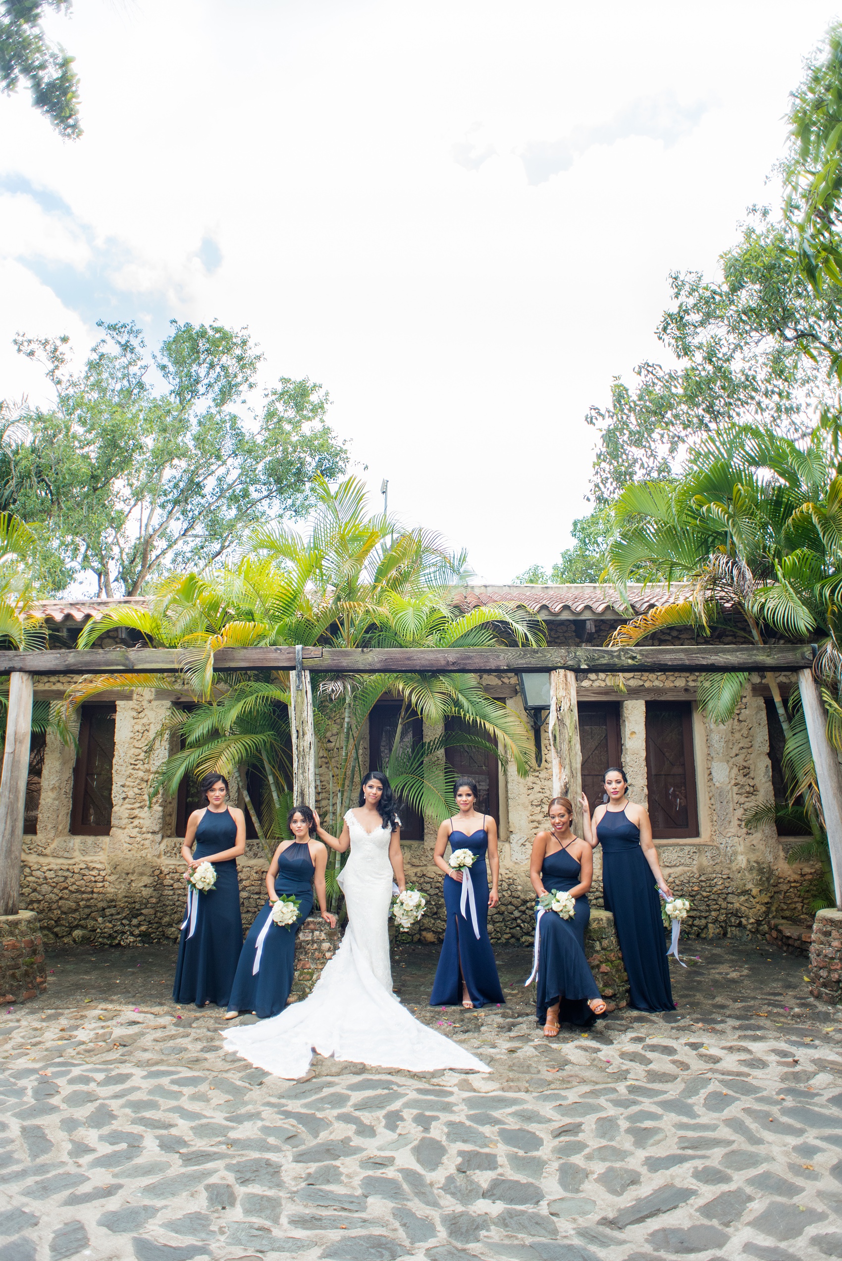 If you’re planning a destination wedding Casa de Campo in the Dominican Republic is a great location. It’s in La Romana, an hour from Punta Cana, and is an all inclusive resort with tropical Minitas beach and mountains view. It’s a beautiful venue, which these pictures by Mikkel Paige Photography prove. Click through for more bridesmaids, groomsmen and wedding party ideas! Coordination by @theeventeur, makeup by NYC Beauty Clique. #mikkelpaige #weddingparty #navybluewedding