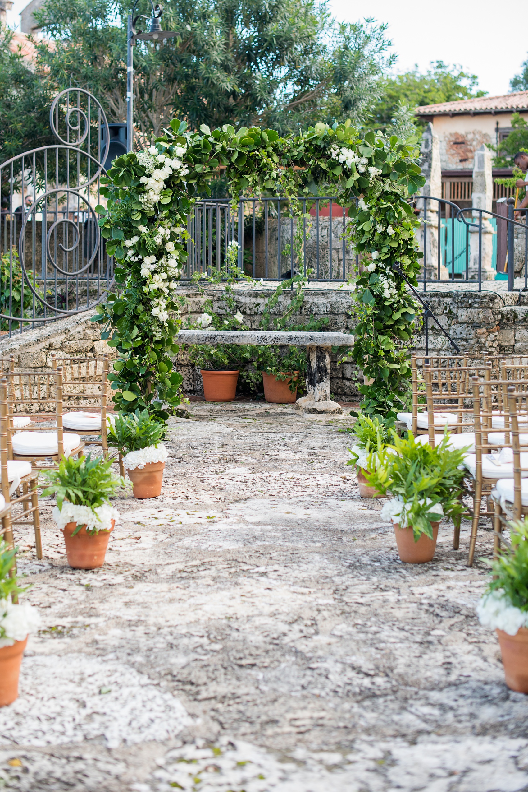 La Romana is an hour from Punta Cana and home to an incredible, all inclusive resort with beautiful Minitas beach and mountain view in the Dominican Republic. It’s a great location for a destination wedding, which these pictures of the outdoor ceremony, by Mikkel Paige Photography, prove. Click through for more Casa de Campo wedding photography and ideas! Planning by @theeventeur. #GettingReady #destinationwedding #mikkelpaige #outdoorceremony