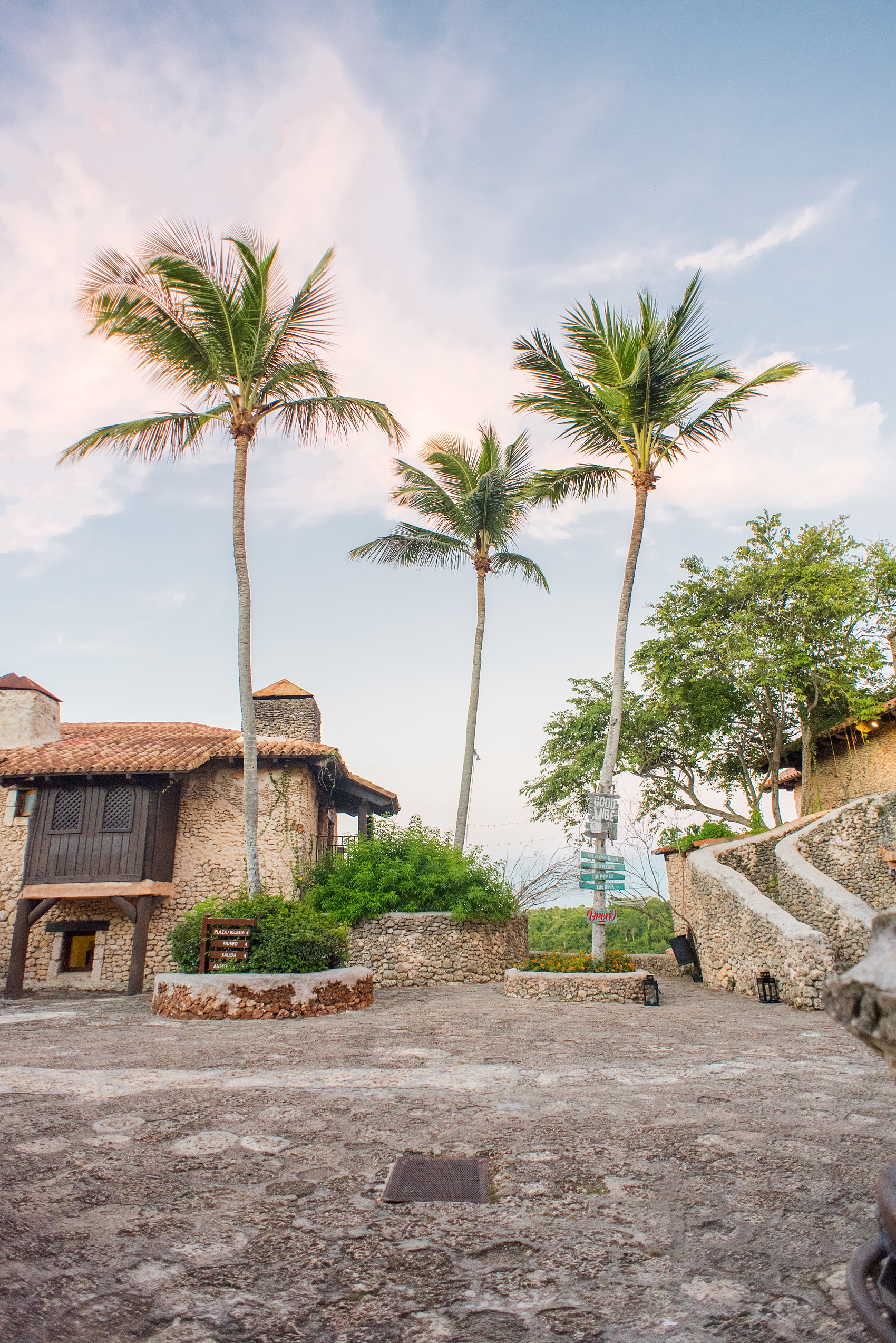 Planning a destination wedding? La Romana is an hour from Punta Cana and home to an incredible, all inclusive resort with beautiful Minitas beach and mountain view in the Dominican Republic. It’s a great location, which these pictures by Mikkel Paige Photography prove again and again! It also doubles as a vacation and honeymoon spot. Click through for more Casa de Campo, Altos de Chavon, wedding photography and ideas! #mikkelpaige #destinationweddingphotographer #dominicanrepublicwedding