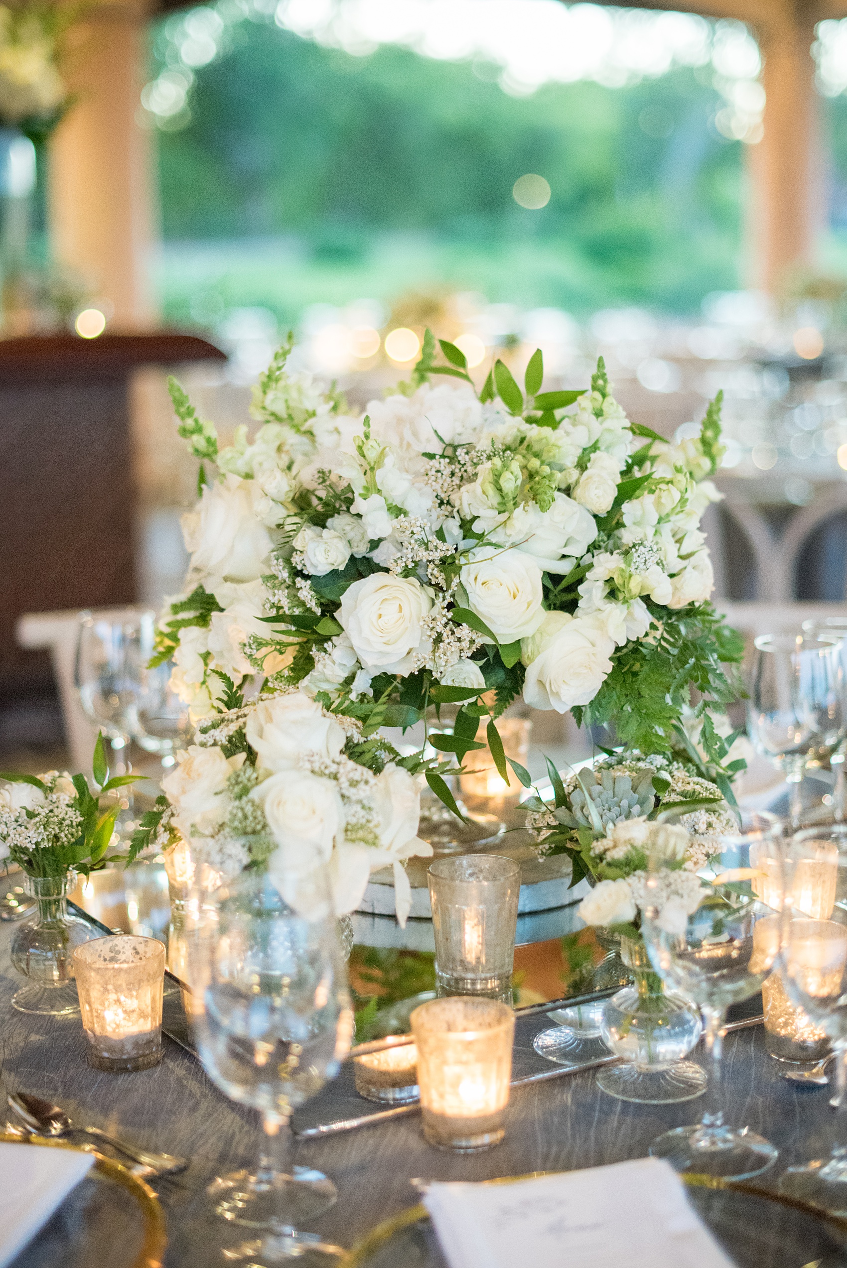 Casa de Campo in the Dominican Republic is a great location for a destination wedding. It’s in La Romana, an hour from Punta Cana, and is an all inclusive resort with Minitas beach and mountains view. It’s a beautiful venue, evidenced by these pictures by destination wedding photographer, Mikkel Paige Photography. Click through for more blue + white ceremony and reception ideas! Planning by @theeventeur. #mikkelpaige #bluewedding #dominicanrepublicwedidng #destinationweddingphotographer