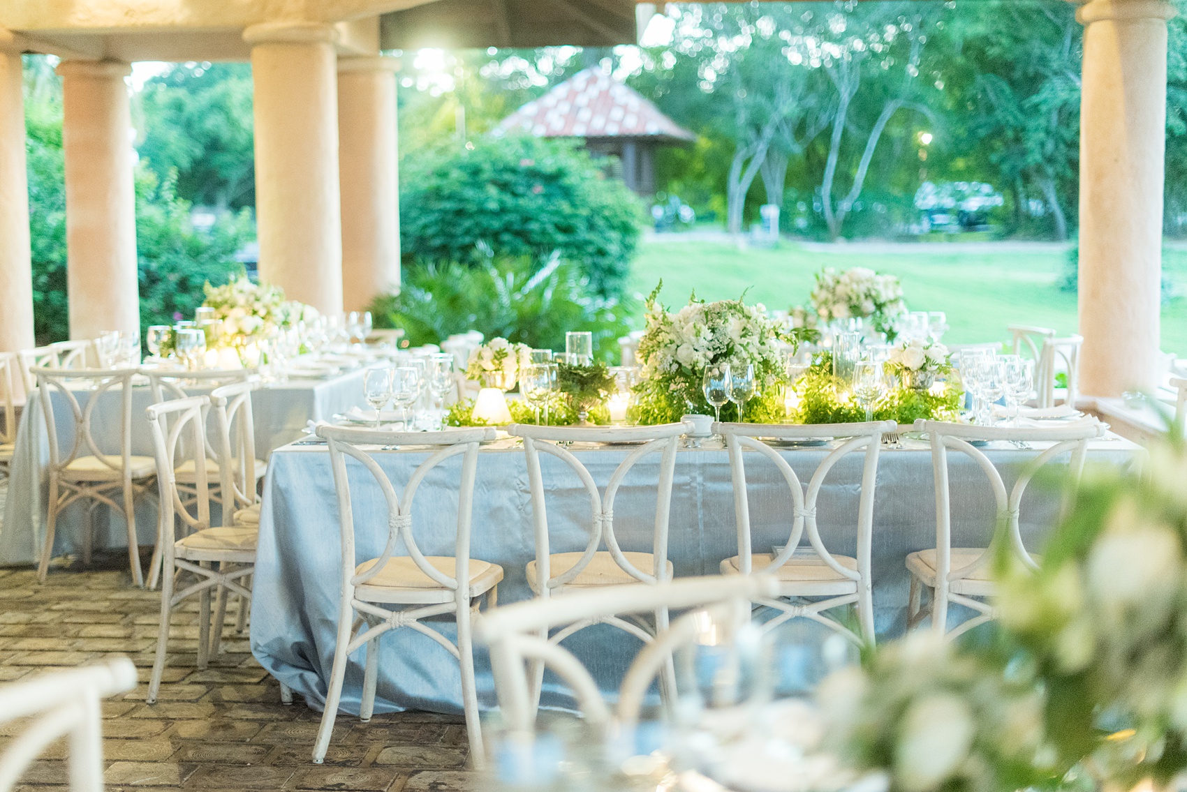 Casa de Campo in the Dominican Republic is a great location for a destination wedding. It’s in La Romana, an hour from Punta Cana, and is an all inclusive resort with Minitas beach and mountains view. It’s a beautiful venue, evidenced by these pictures by destination wedding photographer, Mikkel Paige Photography. Click through for more blue + white ceremony and reception ideas! Planning by @theeventeur. #mikkelpaige #bluewedding #dominicanrepublicwedidng #destinationweddingphotographer