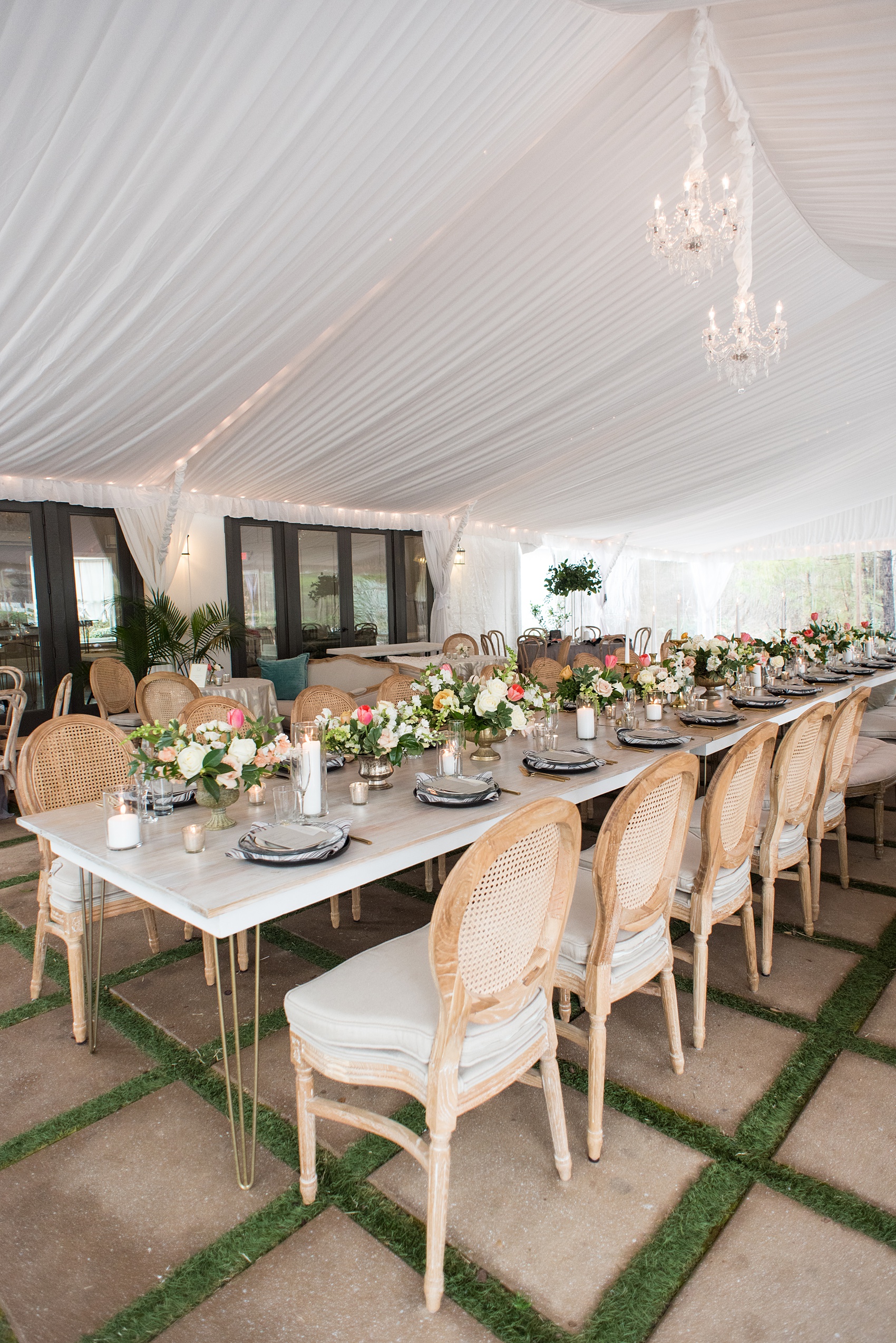 The Bradford NC Photos captured by Mikkel Paige Photography. This North Carolina Raleigh event venue has beautiful gardens and is perfect for outdoor or indoor ceremonies and receptions. Design by @vivalevent with a green, black and peach palette. #mikkelpaige #Raleighweddingphotographer #raleighweddingvenues