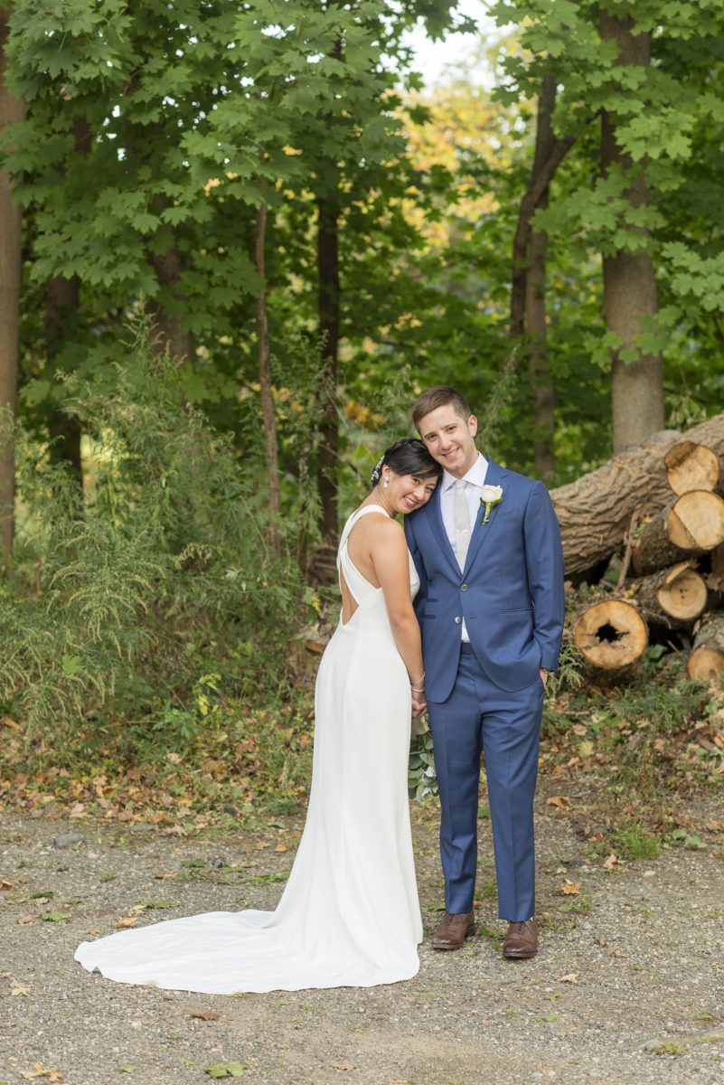 Crabtree's Kittle House wedding photos by Mikkel Paige Photography of a fall wedding in Chappaqua, New York. This is a beautiful indoor and outdoor wedding venue in Westchester county! #mikkelpaige #westchesterweddingvenues #westchesterweddingphotographers #brideandgroom