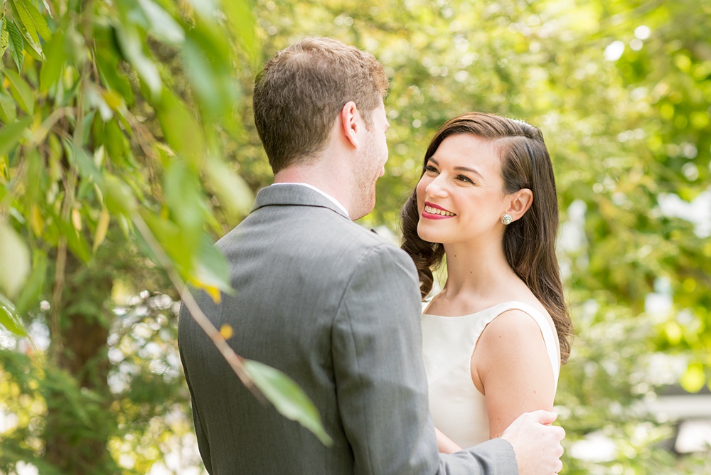 Crabtree's Kittle House wedding photos by Mikkel Paige Photography of a fall wedding in Chappaqua, New York. This is a beautiful indoor and outdoor wedding venue in Westchester county! #mikkelpaige #westchesterweddingvenues #westchesterweddingphotographers #brideandgroom