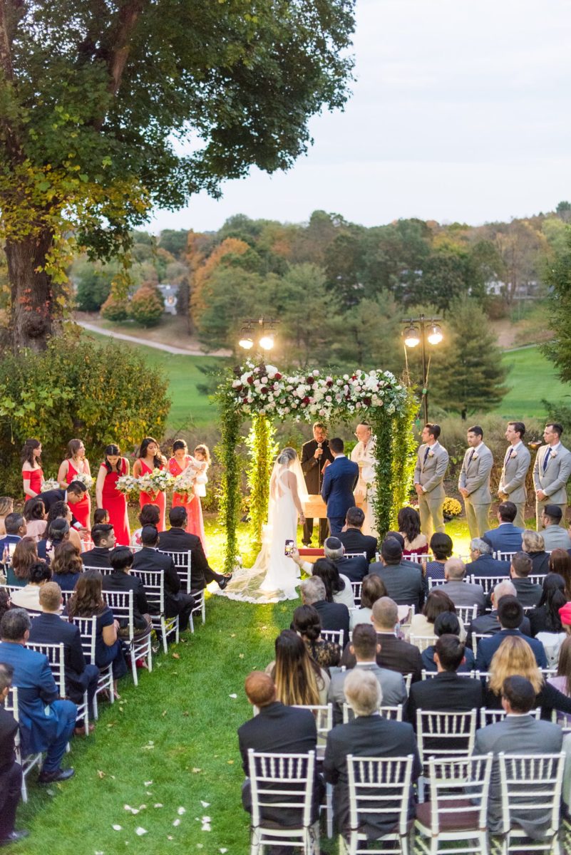 Crabtree's Kittle House wedding with an outdoor ceremony in Chappaqua, New York. Photos by Mikkel Paige Photography. This venue in Westchester County is near the Hudson Valley and NYC. #mikkelpaige #hudsonvalleyweddings #crabtreeskittlehouse #fallwedding #westchestervenues