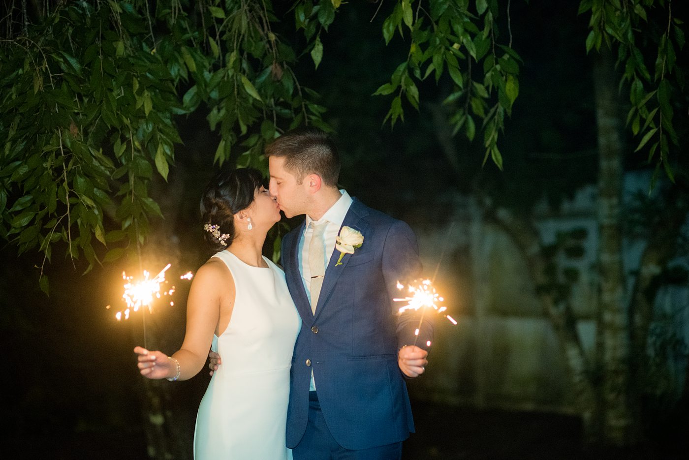 Crabtree's Kittle House wedding with an outdoor ceremony and indoor party in Chappaqua, New York. Photos by Mikkel Paige Photography. This venue in Westchester County is near the Hudson Valley and NYC. The bride, groom and guests danced the night away to a live band. #mikkelpaige #hudsonvalleyweddings #crabtreeskittlehouse #fallwedding #westchestervenues #reception