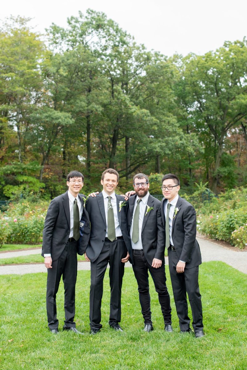 NYC wedding photos just outside Manhattan at New York Botanical Garden in the Bronx. This beautiful venue is great for an outdoor ceremony and indoor reception. Pictures by Mikkel Paige Photography. #NYCweddingvenue #NYCwedding #BronxBotanicalGarden #NYBotanicalGarden #mikkelpaige