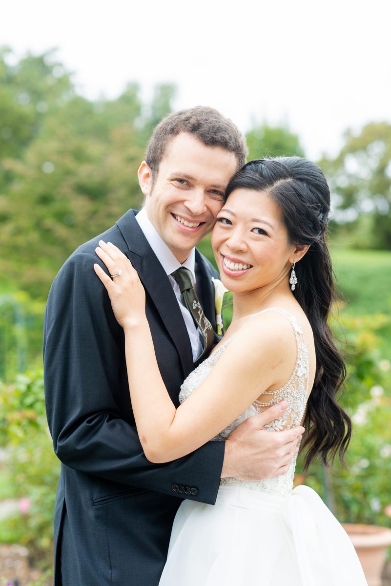 NYC wedding photos just outside Manhattan at New York Botanical Garden in the Bronx. This beautiful venue is great for an outdoor ceremony and indoor reception. Pictures by Mikkel Paige Photography. #NYCweddingvenue #NYCwedding #BronxBotanicalGarden #NYBotanicalGarden #mikkelpaige