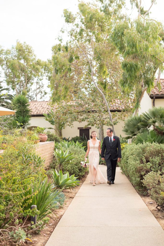 Estancia La Jolla wedding photos of the bride and groom with destination photographer Mikkel Paige Photography.
