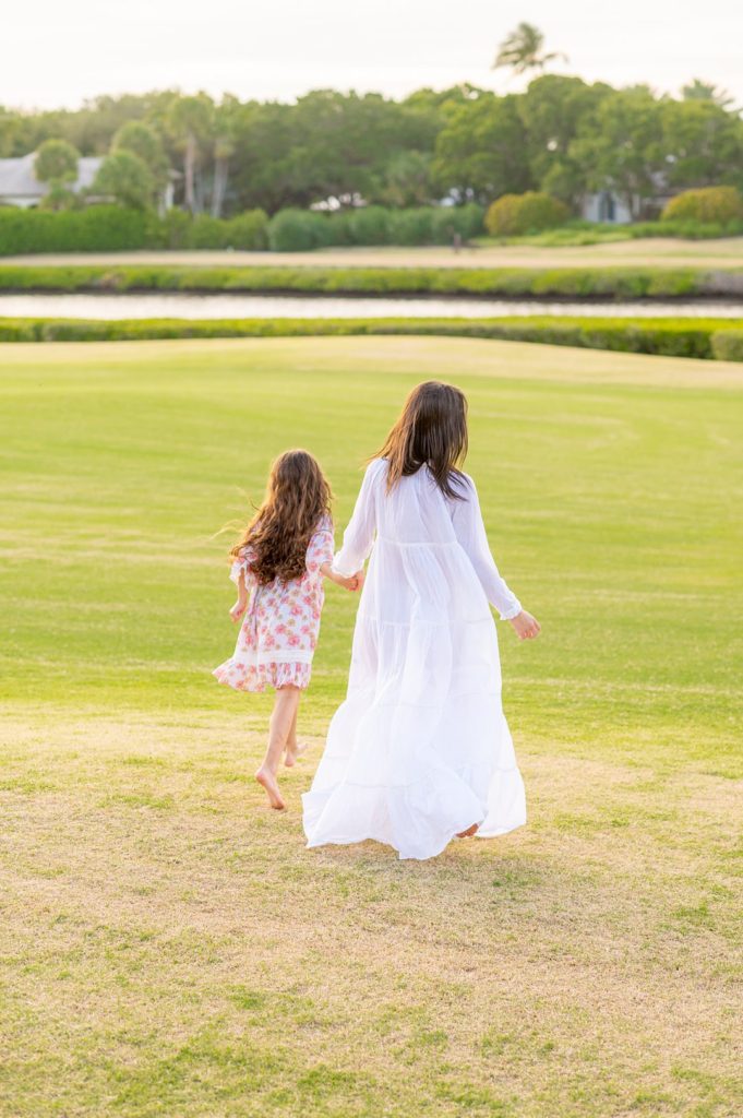 Photos on a golf course in Jupiter, Florida by family photographer Mikkel Paige Photography.