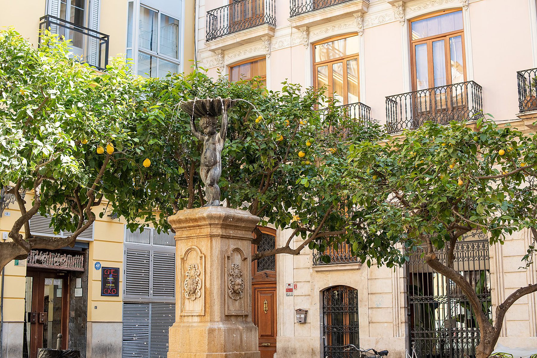 Destination wedding in Valencia, Spain by Mikkel Paige Photography.
