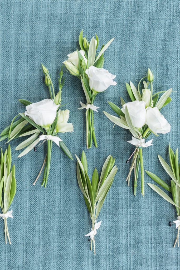 Saratoga Springs wedding photos by Mikkel Paige Photography for an upstate New York, lake front wedding.