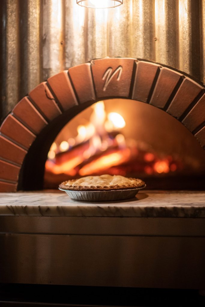 Saratoga Springs wedding photos by Mikkel Paige Photography for an upstate New York, lake front wedding.