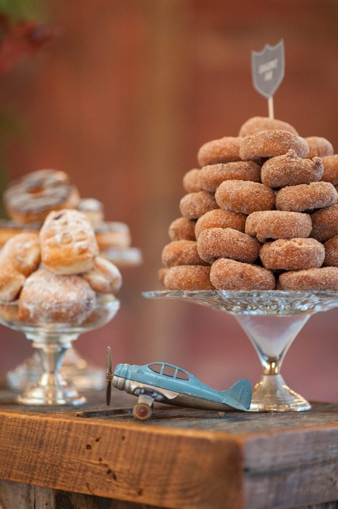 Cedar Lakes Estate wedding with a fall menu photographed by Mikkel Paige Photography. Planning by Jove Meyer Events with onsite catering in upstate New York. Flowers by Mimosa Floral Design.