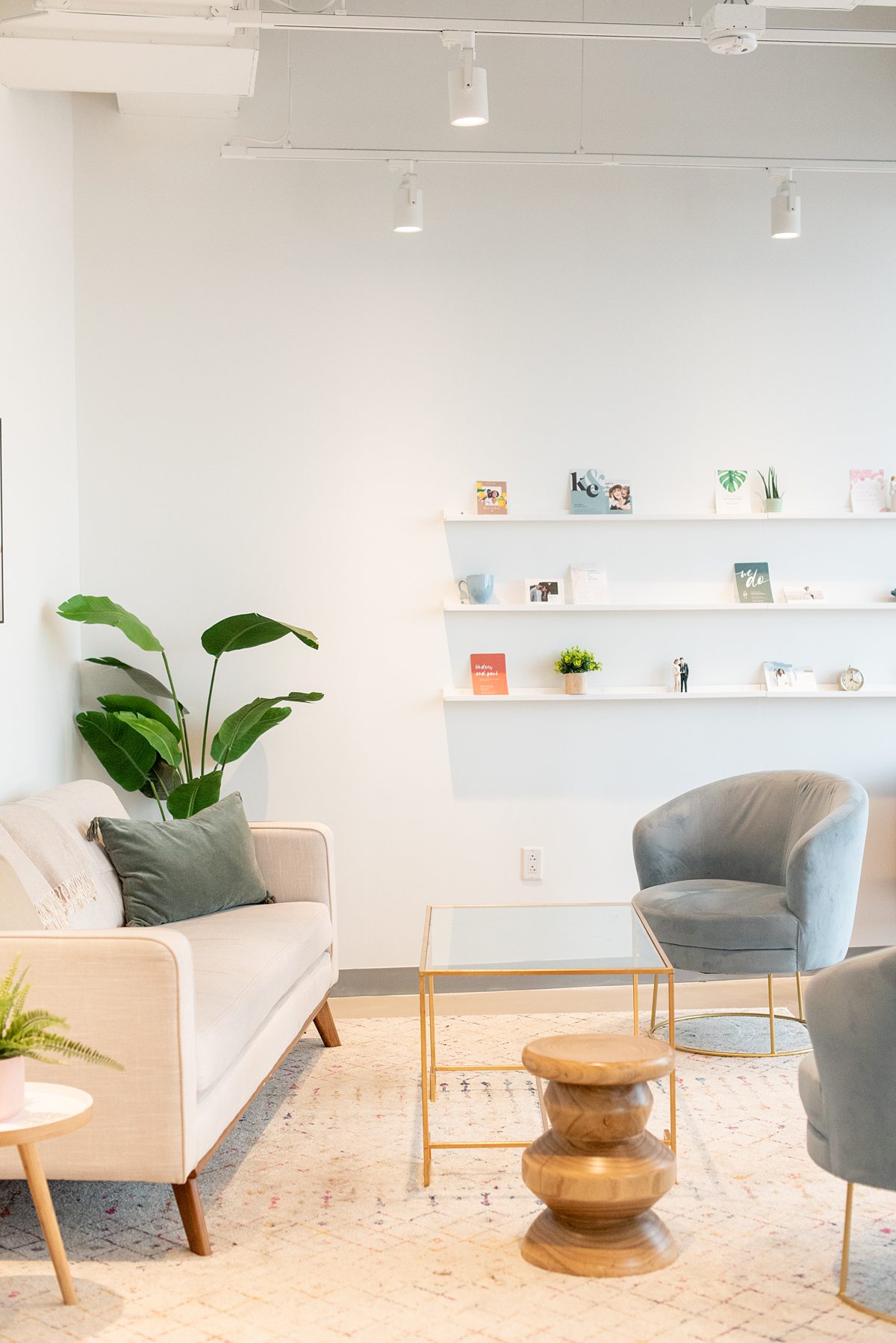 Zola Headquarters has a demo room with their stationery and beautiful furniture to co-work. We take a look behind the scenes of the wedding website and app HQ in NYC, with Mikkel Paige Photography.