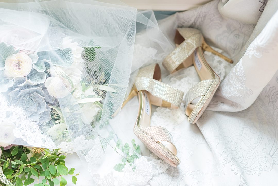 Gold wedding shoes for wedding venues in Orlando.