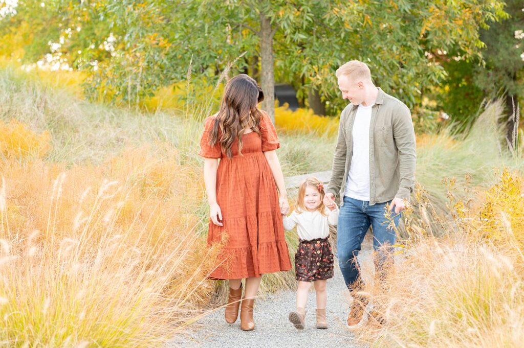 Fall photo session with a family at NCMA in Raleigh, NC. Images by Mikkel Paige Photography.